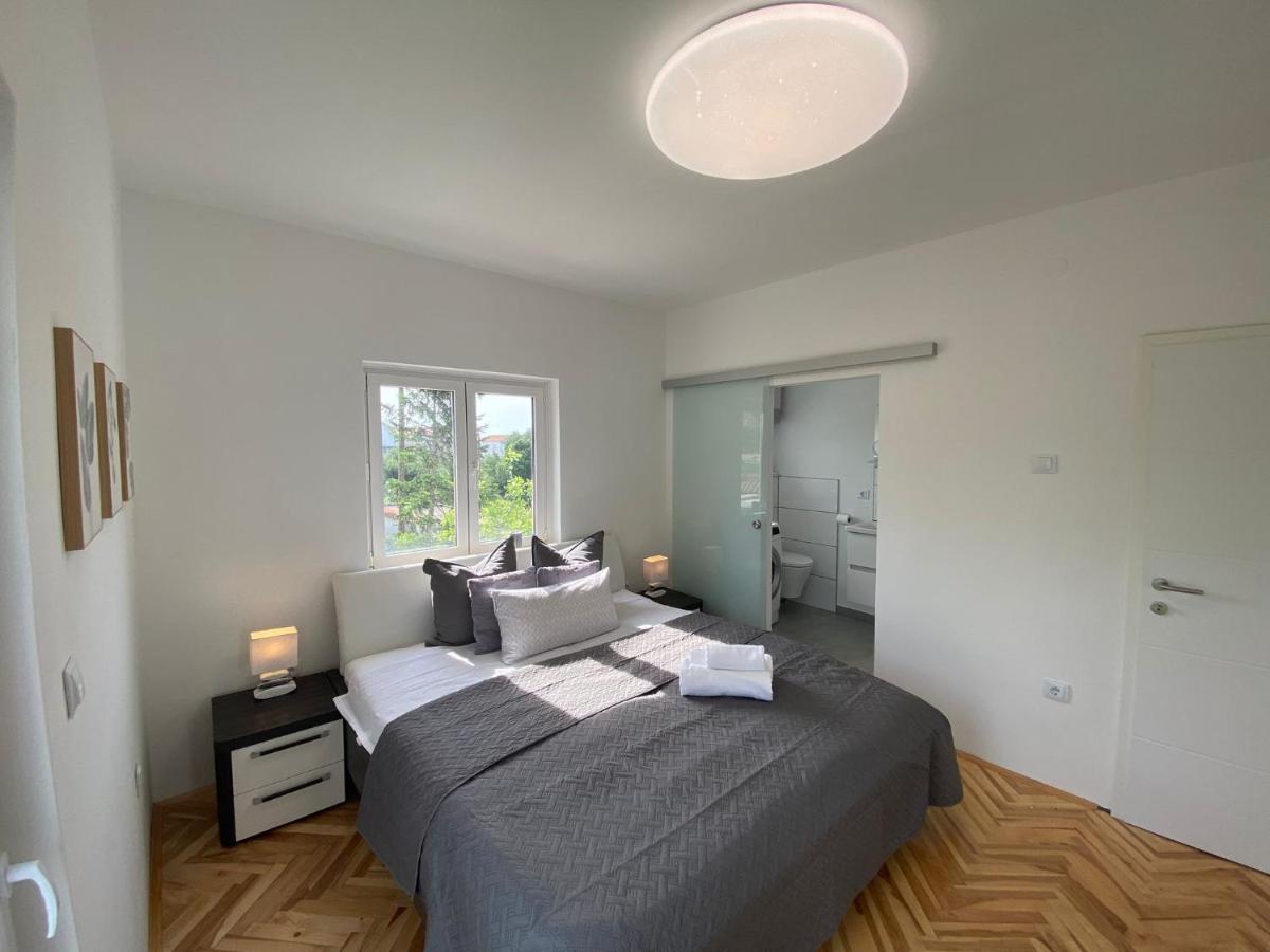 Apartment Milena Kastela Mit Whirlpool Экстерьер фото