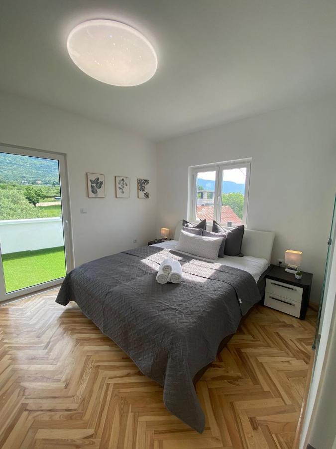 Apartment Milena Kastela Mit Whirlpool Экстерьер фото