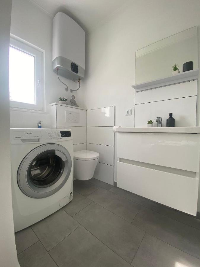 Apartment Milena Kastela Mit Whirlpool Экстерьер фото